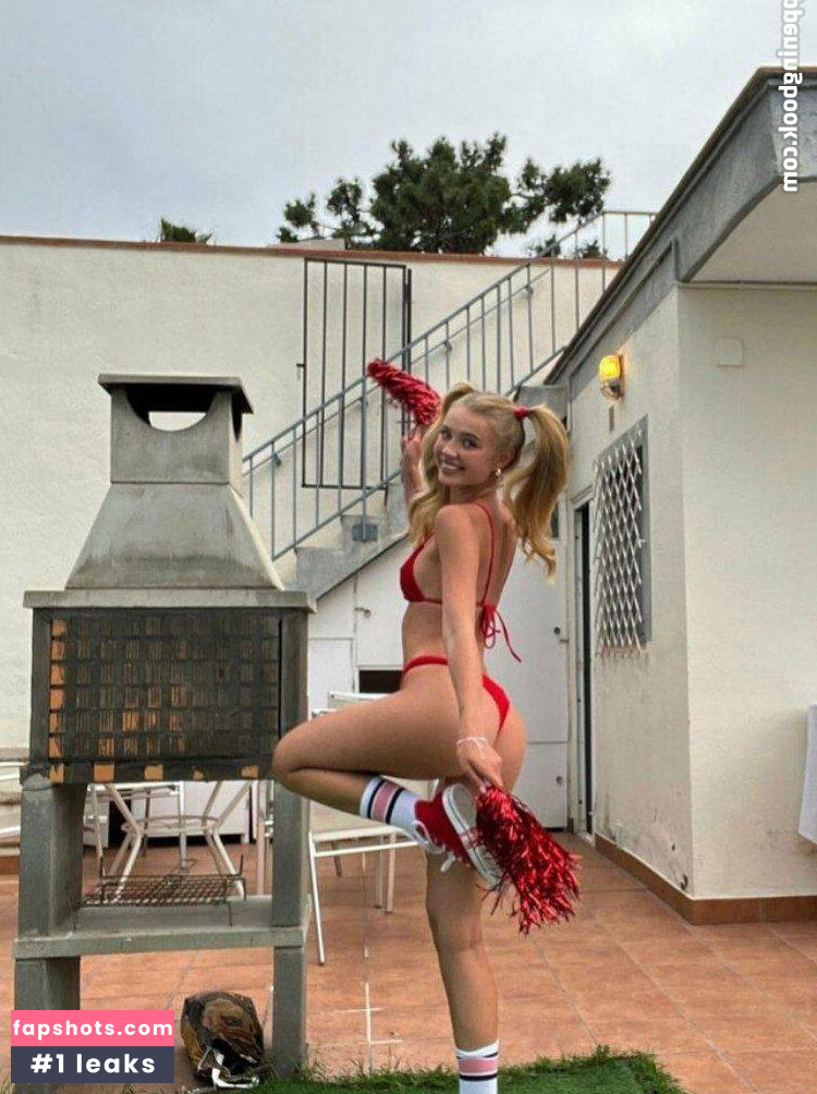 Elizabeth Vasilenko gallery photo #387