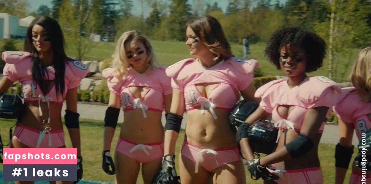 Elizabeth Whitmere Nude Leaks OnlyFans Photos #2 - LeakJerk