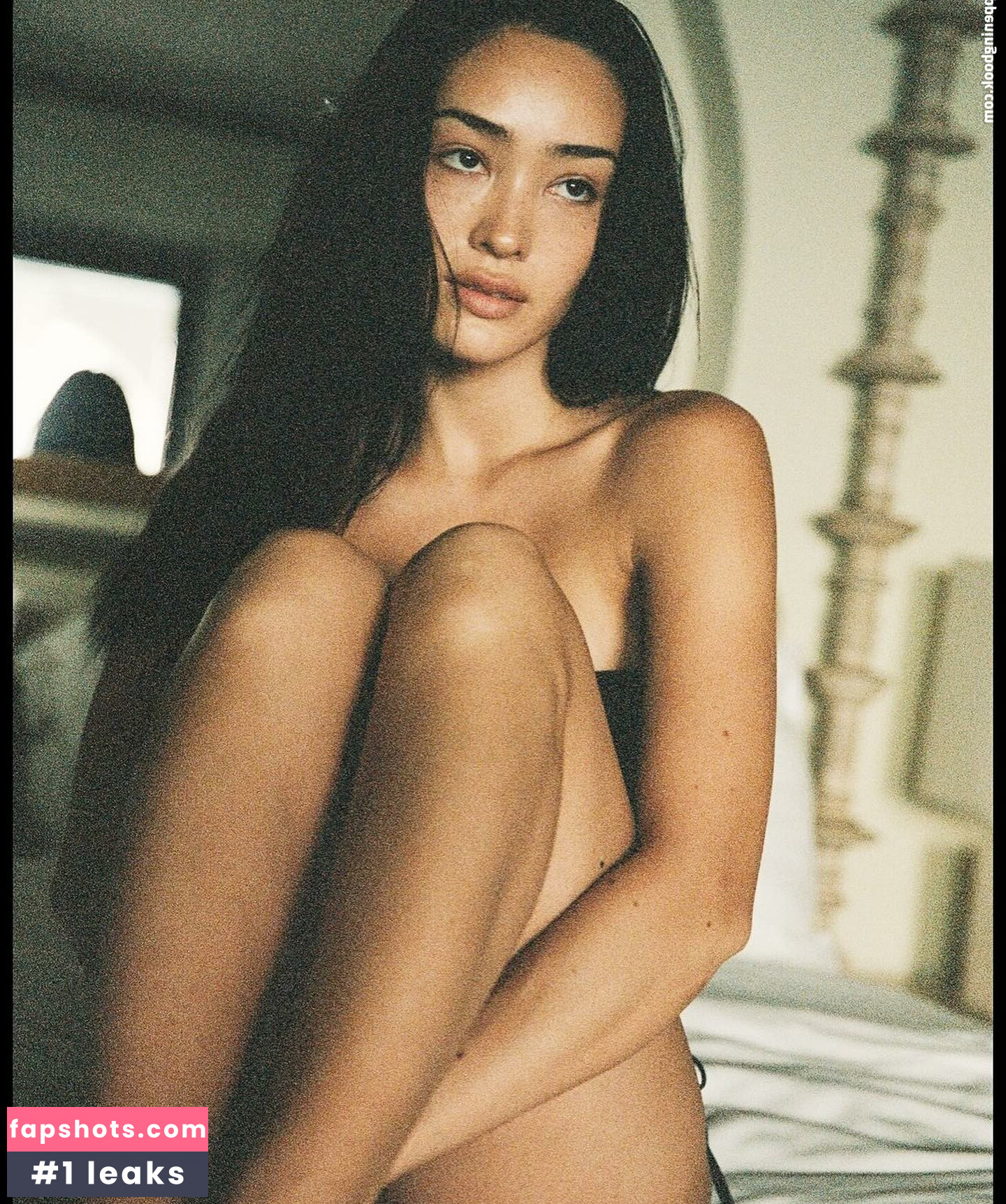 Elizabeth Wood gallery photo #16