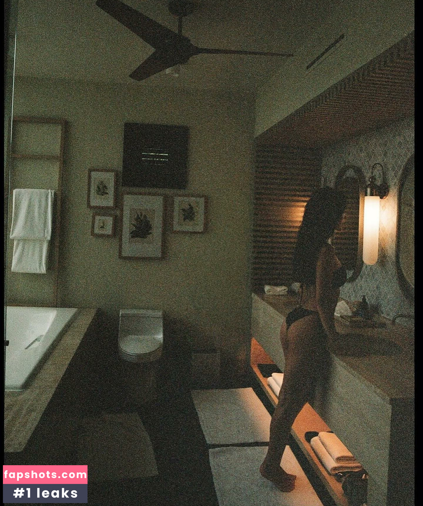 Elizabeth Wood gallery photo #30