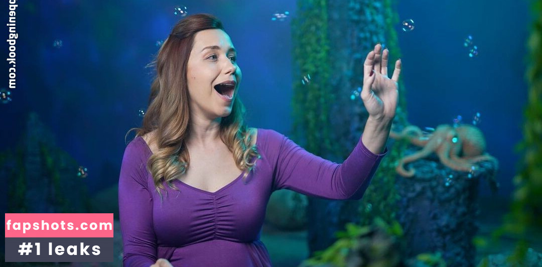 Elizabeth Zharoff gallery photo #17