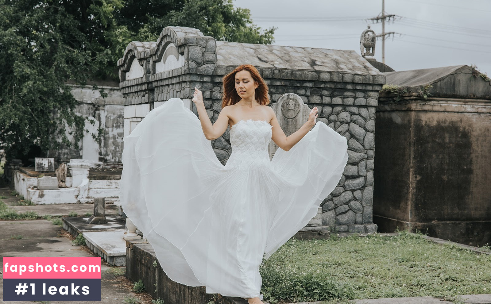 Elizabeth Zharoff gallery photo #19