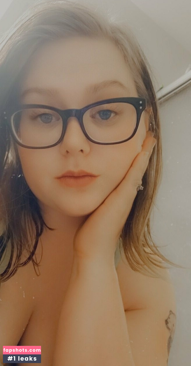 elizabethlily19 nude babe gallery