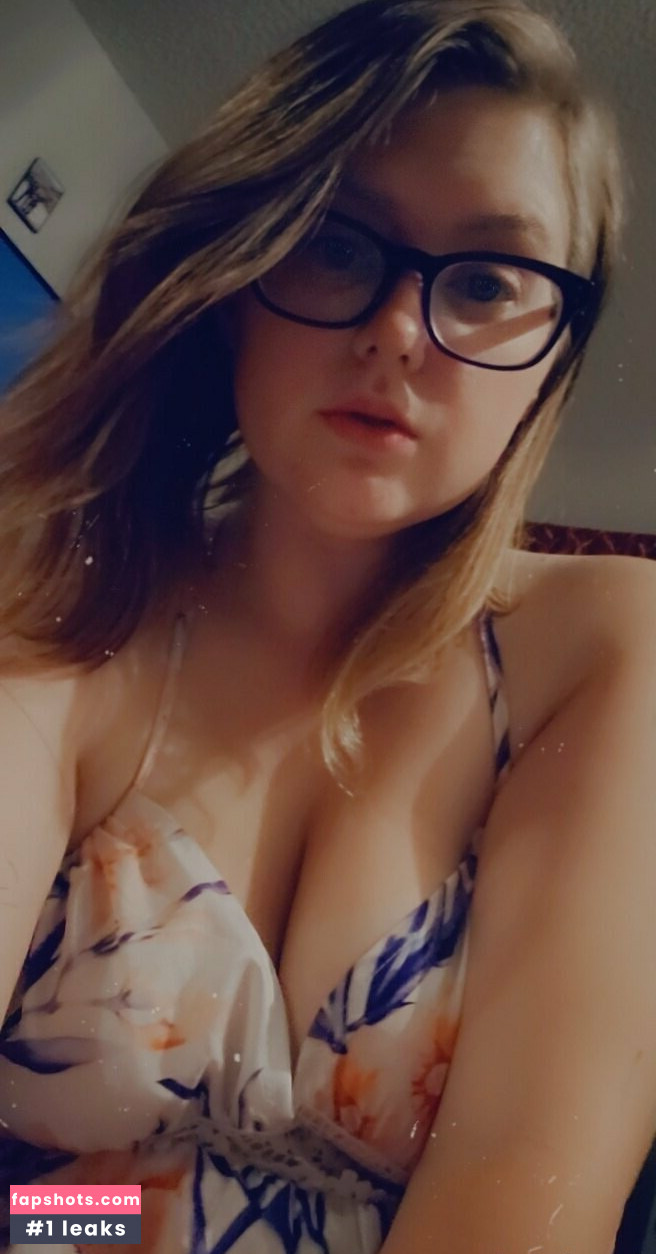 elizabethlily19 gallery photo #16