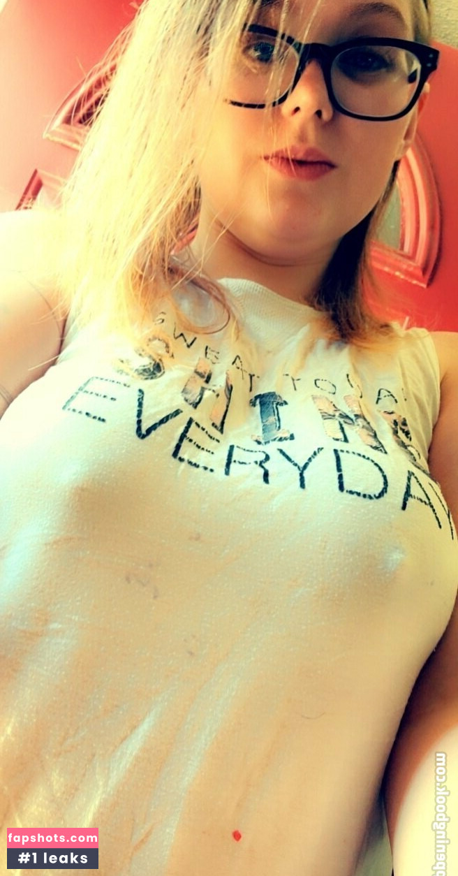 elizabethlily19 gallery photo #19