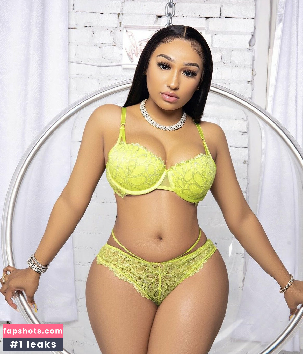 Ella Bandz gallery photo #6