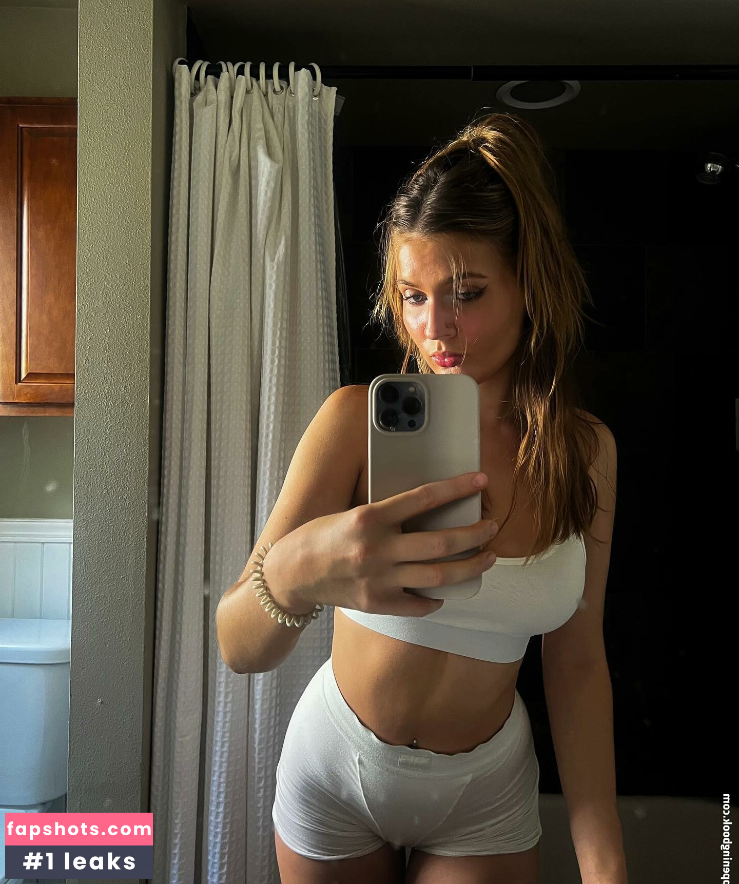 Ella Bleu gallery photo #55