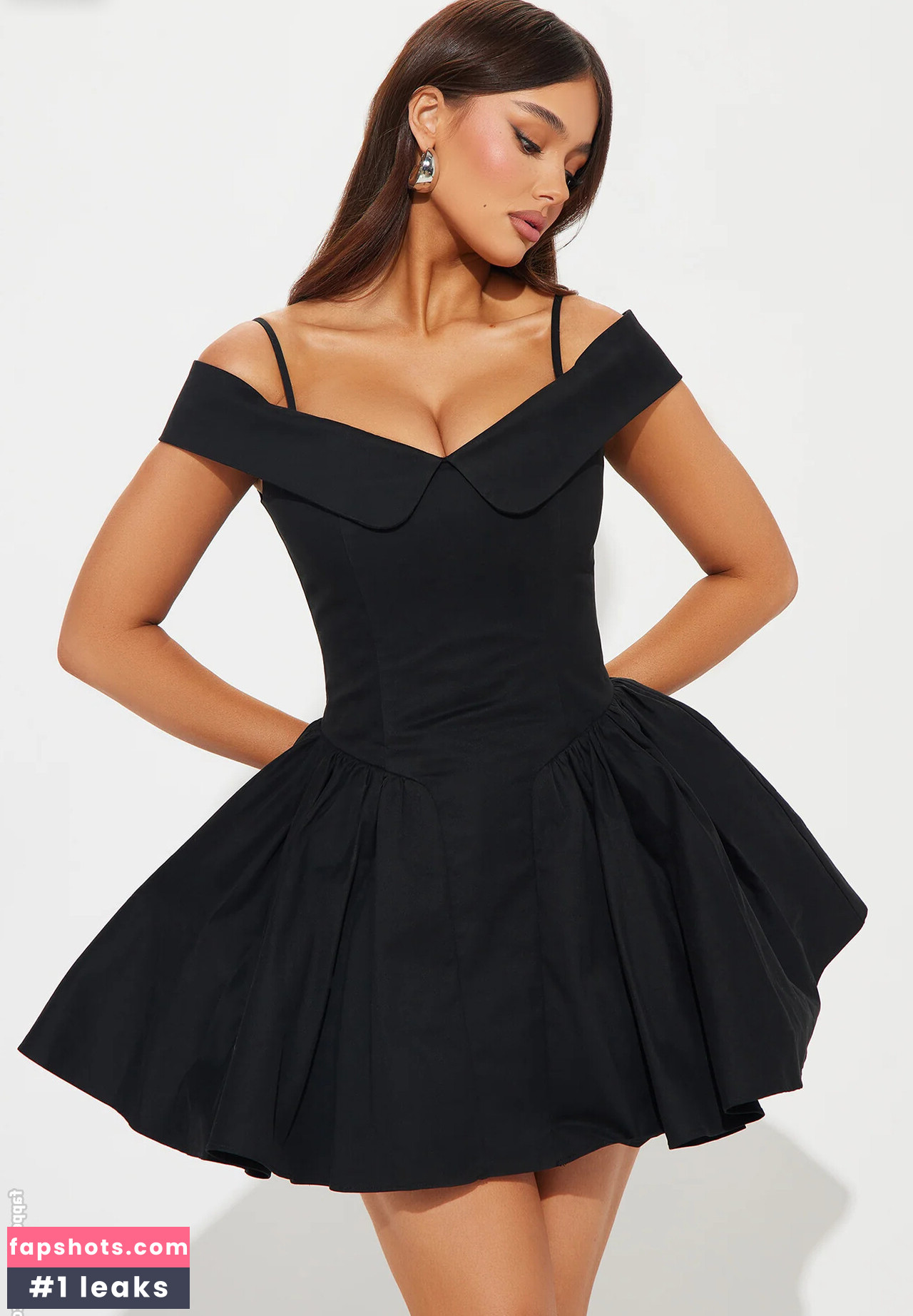 Ella Cervetto gallery photo #175