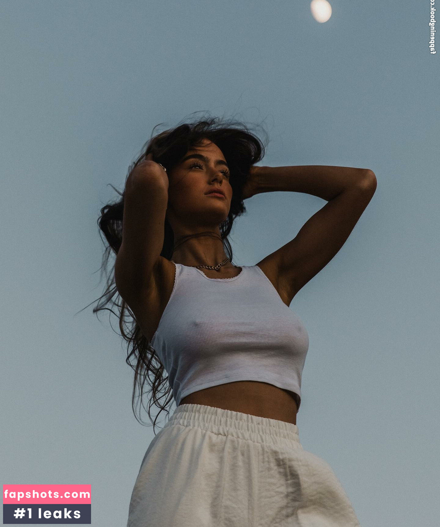 Ella Cervetto nude babe gallery