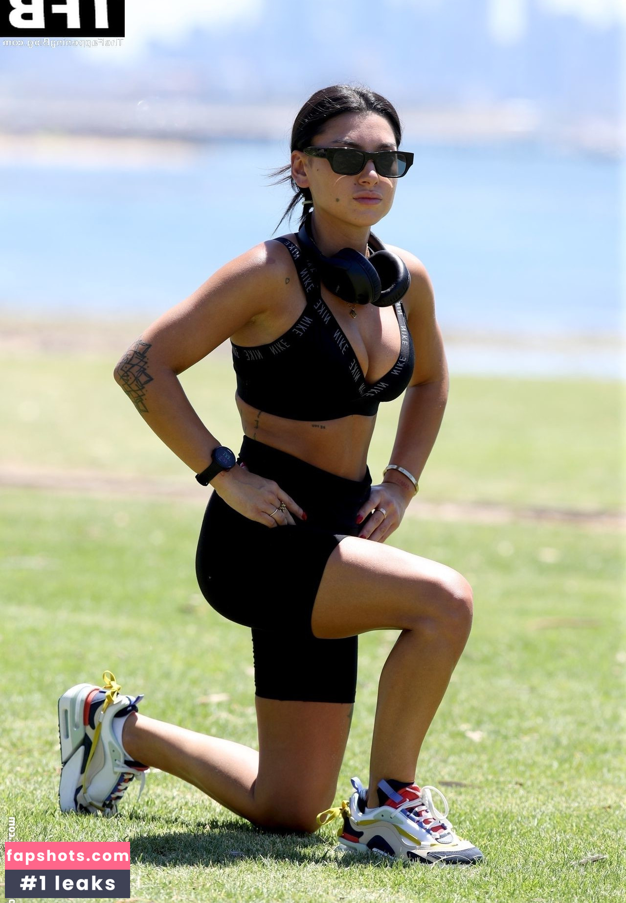 Ella Ding gallery photo #64