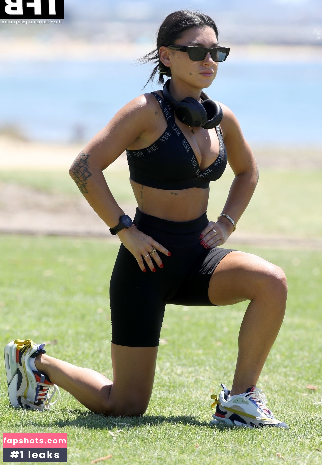 Ella Ding gallery photo #65