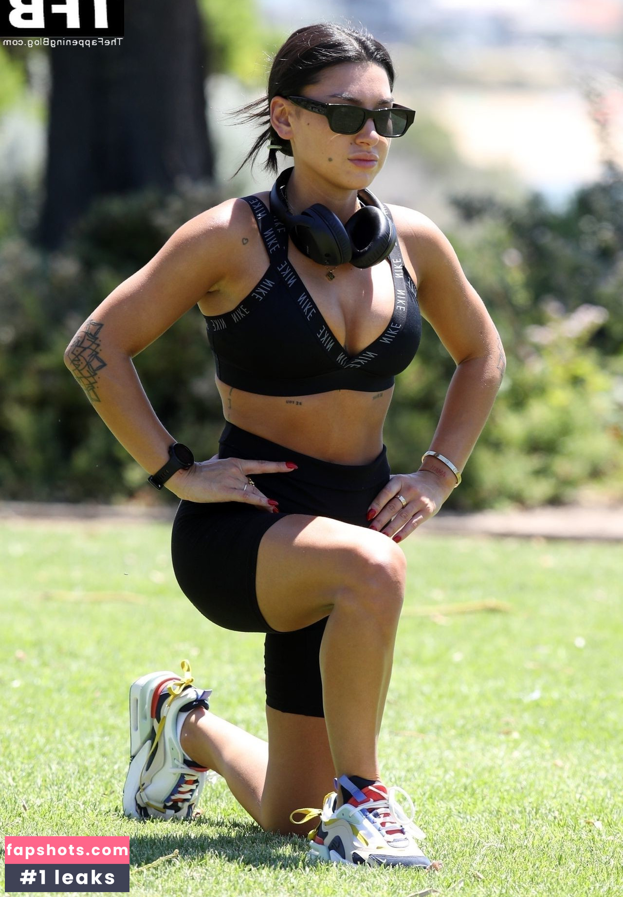 Ella Ding gallery photo #69