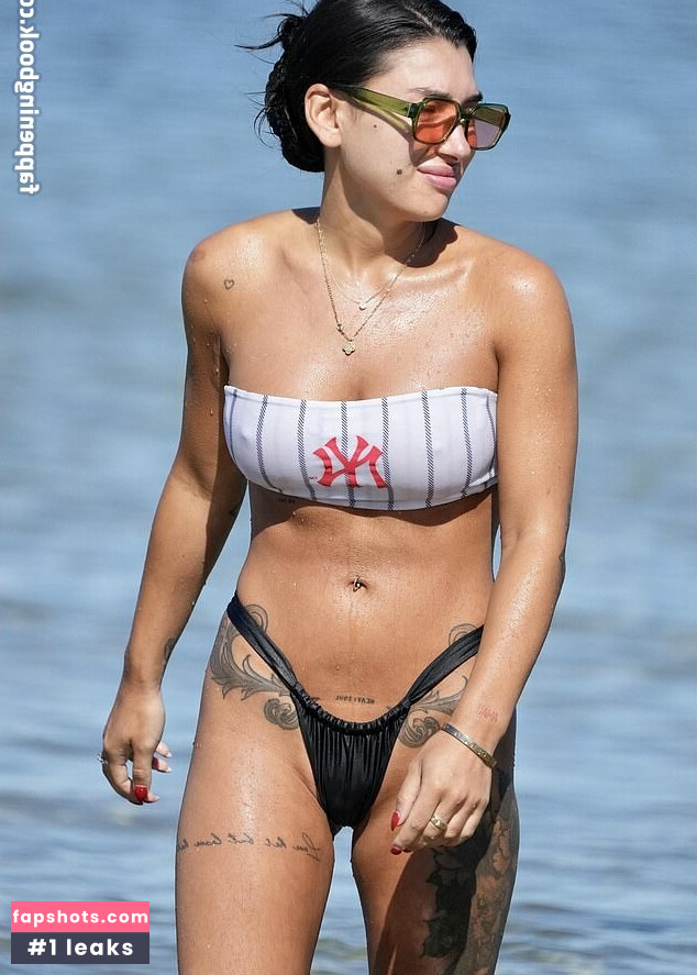 Ella Ding gallery photo #10