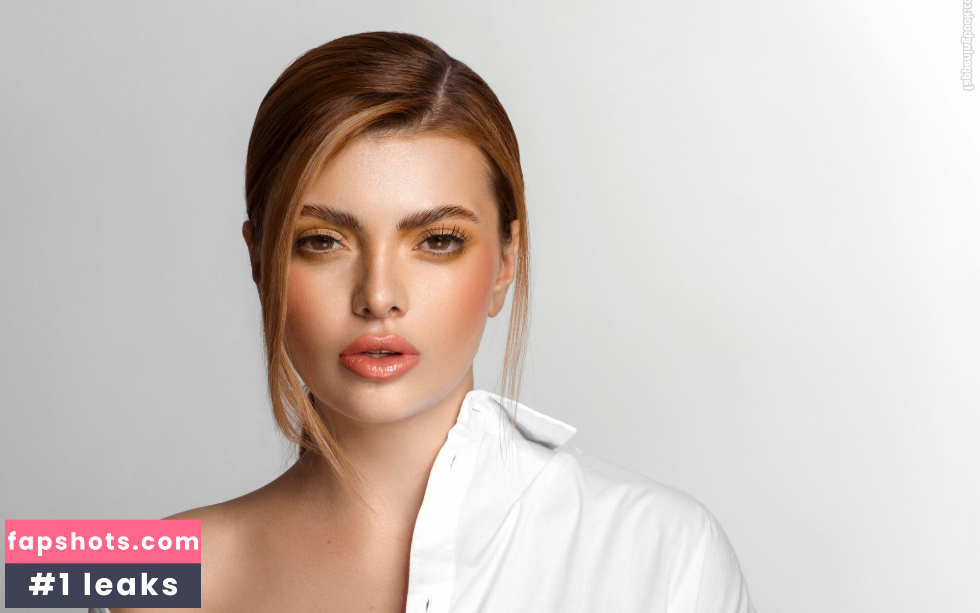 Ella Dvornik gallery photo #3