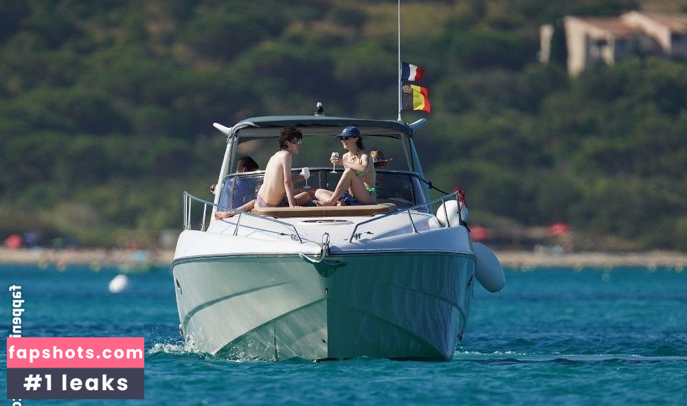 Ella Emhoff Nude Leaks OnlyFans Photos #18 - LeakJerk