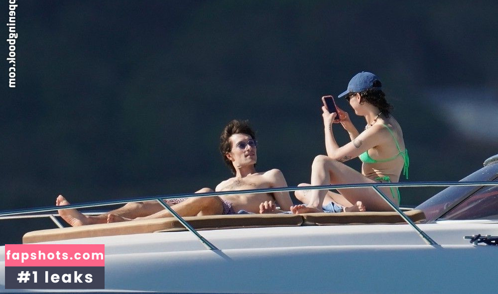 Ella Emhoff Nude Leaks OnlyFans Photos #26 - LeakJerk