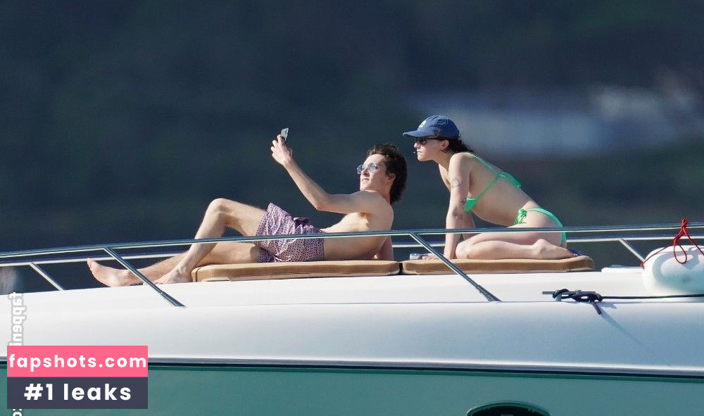 Ella Emhoff Nude Leaks OnlyFans Photos #28 - LeakJerk