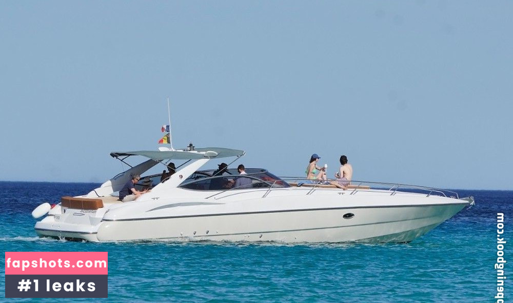 Ella Emhoff Nude Leaks OnlyFans Photos #34 - LeakJerk