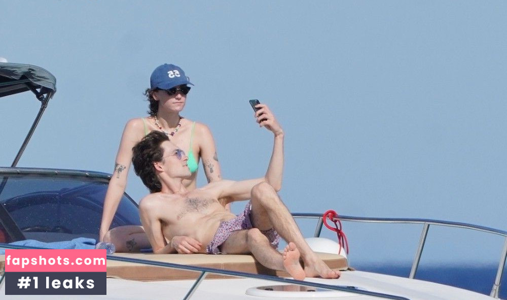 Ella Emhoff Nude Leaks OnlyFans Photos #38 - LeakJerk