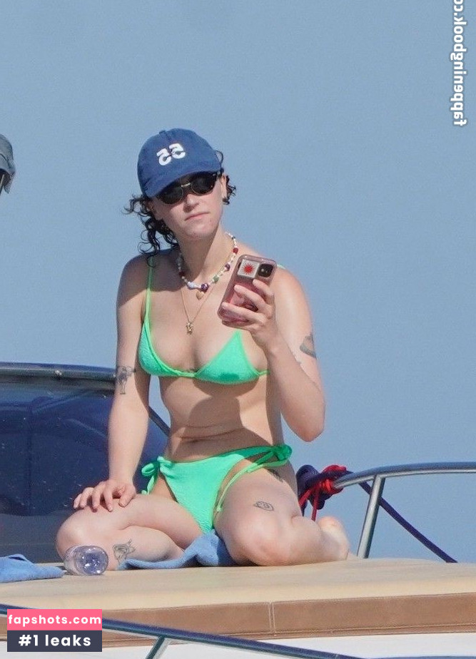 Ella Emhoff Nude Leaks OnlyFans Photos #40 - LeakJerk