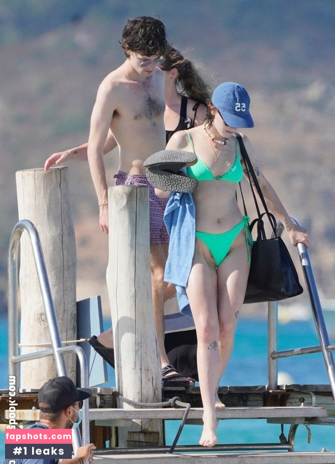 Ella Emhoff Nude Leaks OnlyFans Photos #47 - LeakJerk