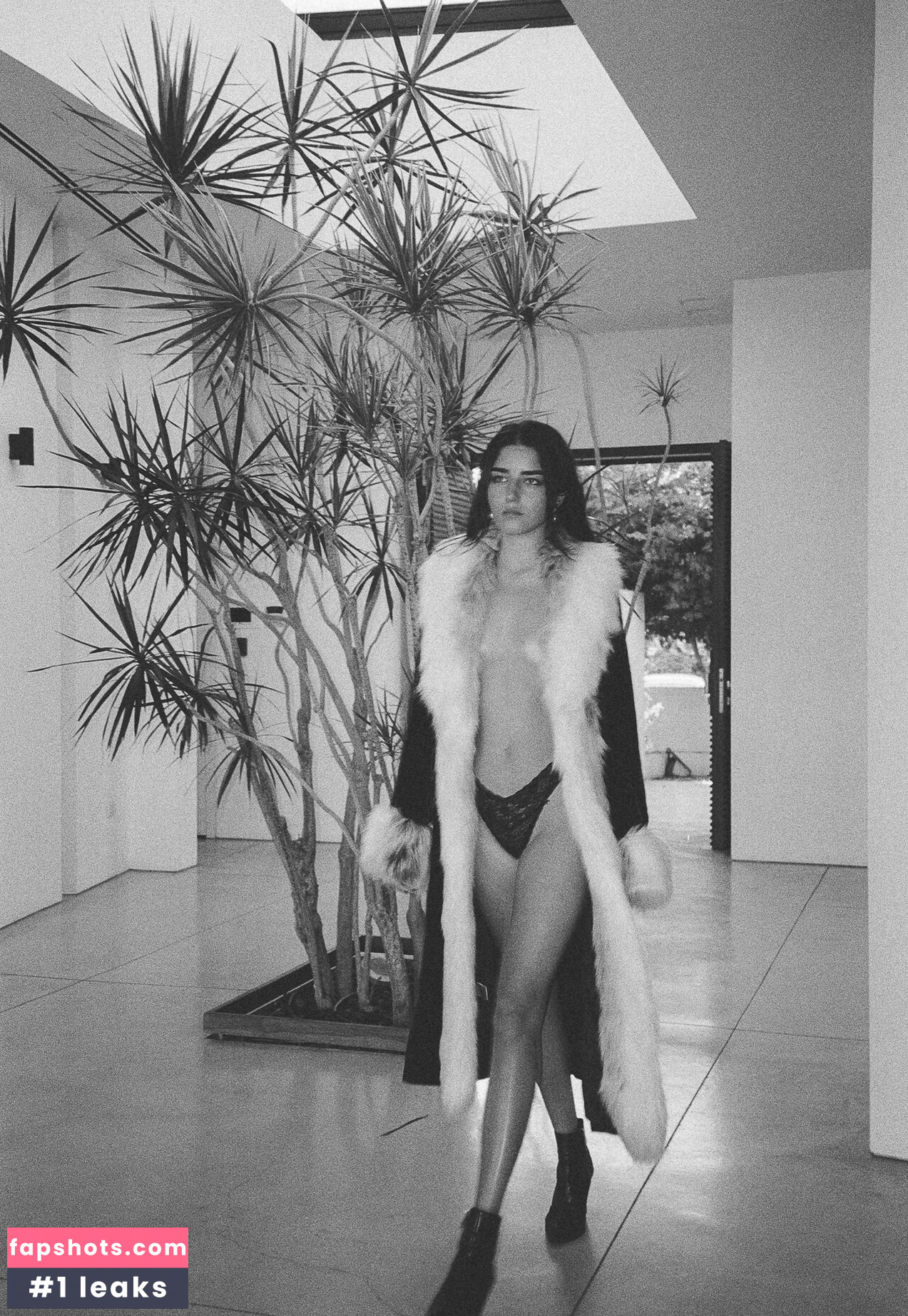 Ella Grossman gallery photo #5