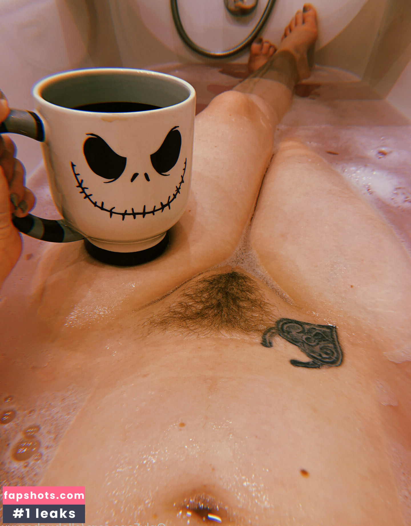 Ella Hughes gallery photo #186