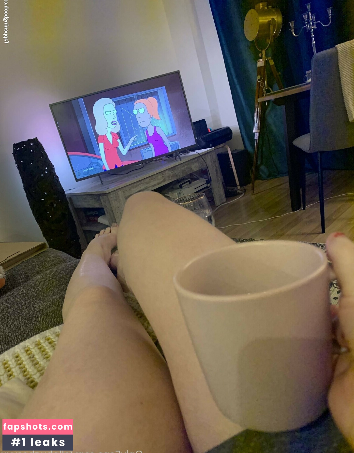 Ella Hughes gallery photo #195