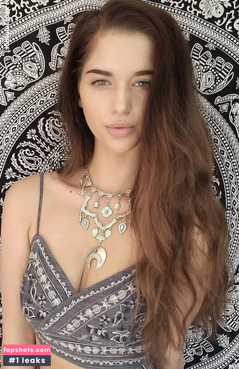 Ella Kat gallery photo #6