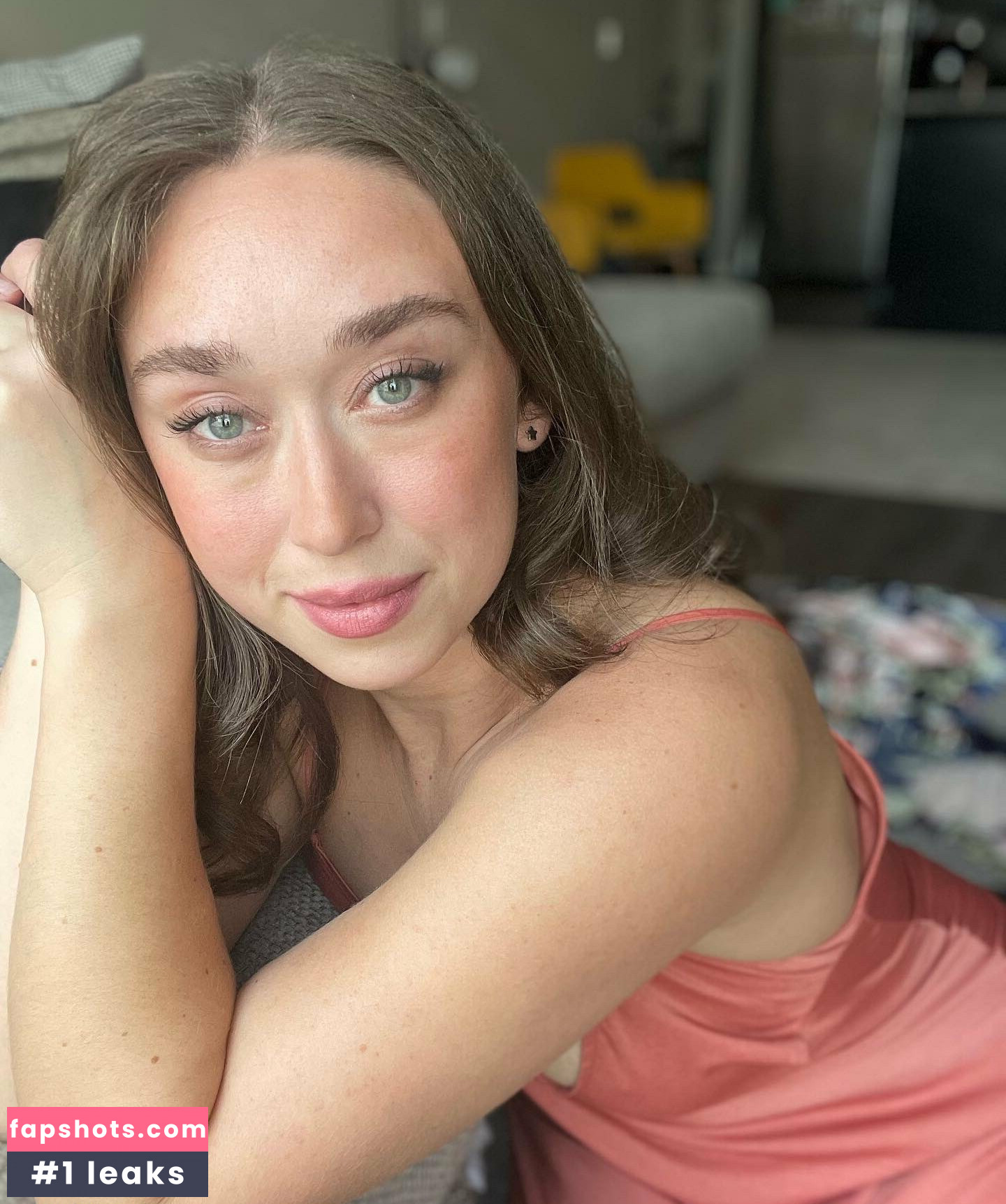 Ella Kaye gallery photo #13