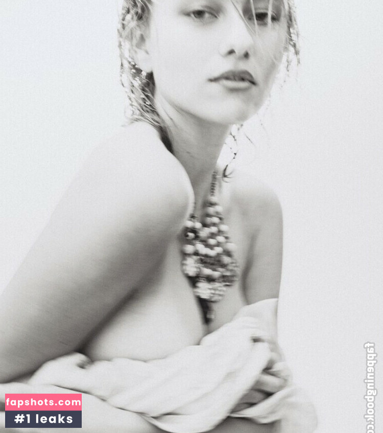 Ella Kernkamp Nude Leaks OnlyFans Photos #45 - LeakJerk