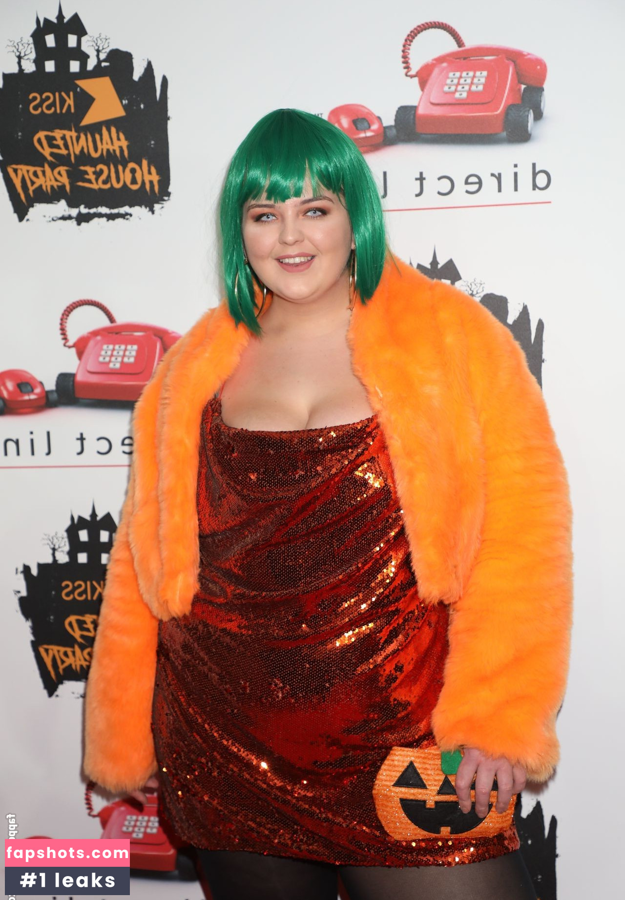 Ella May nude babe gallery