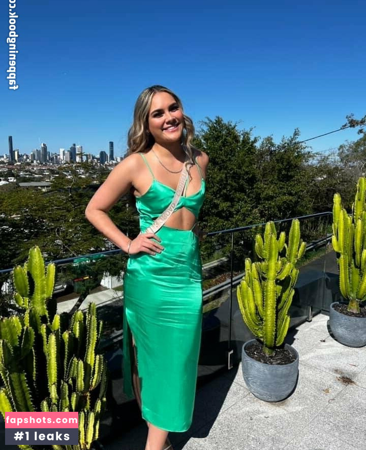 Ella Paleaae gallery photo #4