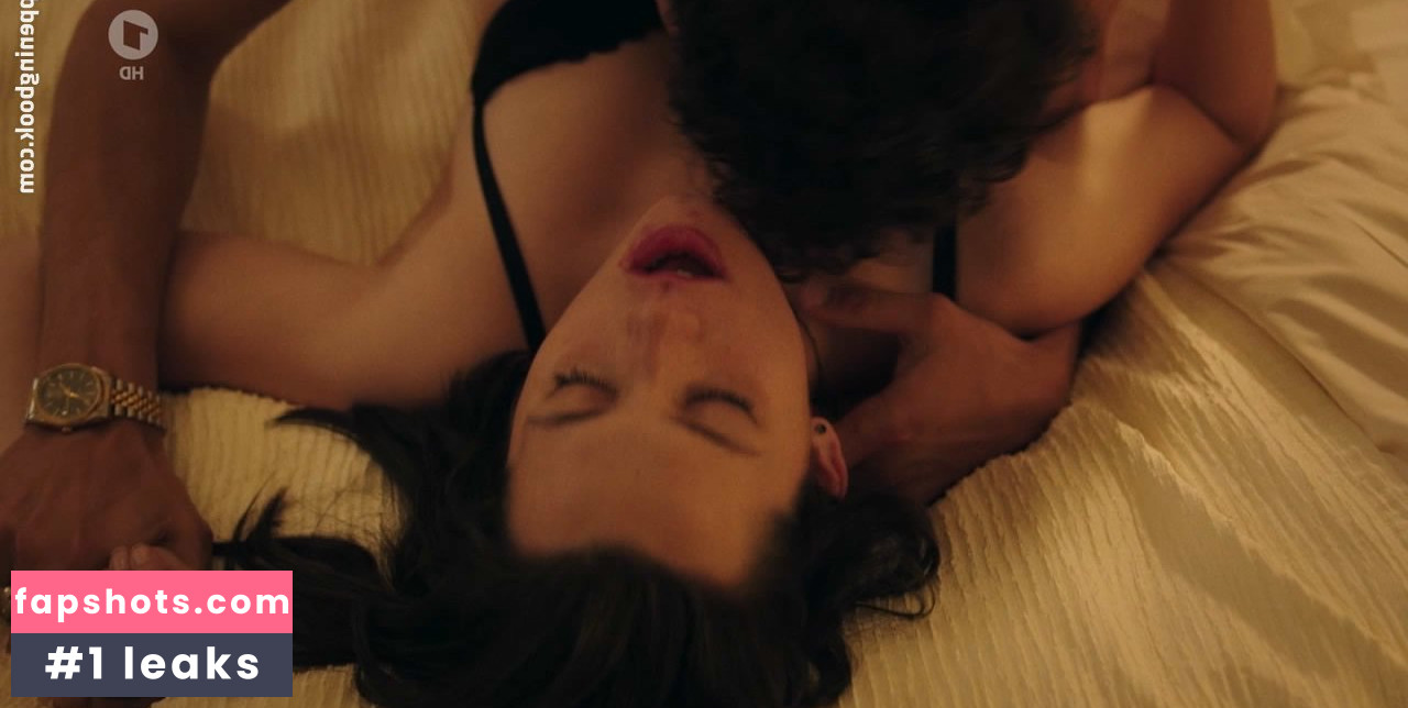 Ella Rumpf Nude Leaks OnlyFans Photos #14 - Fapshots