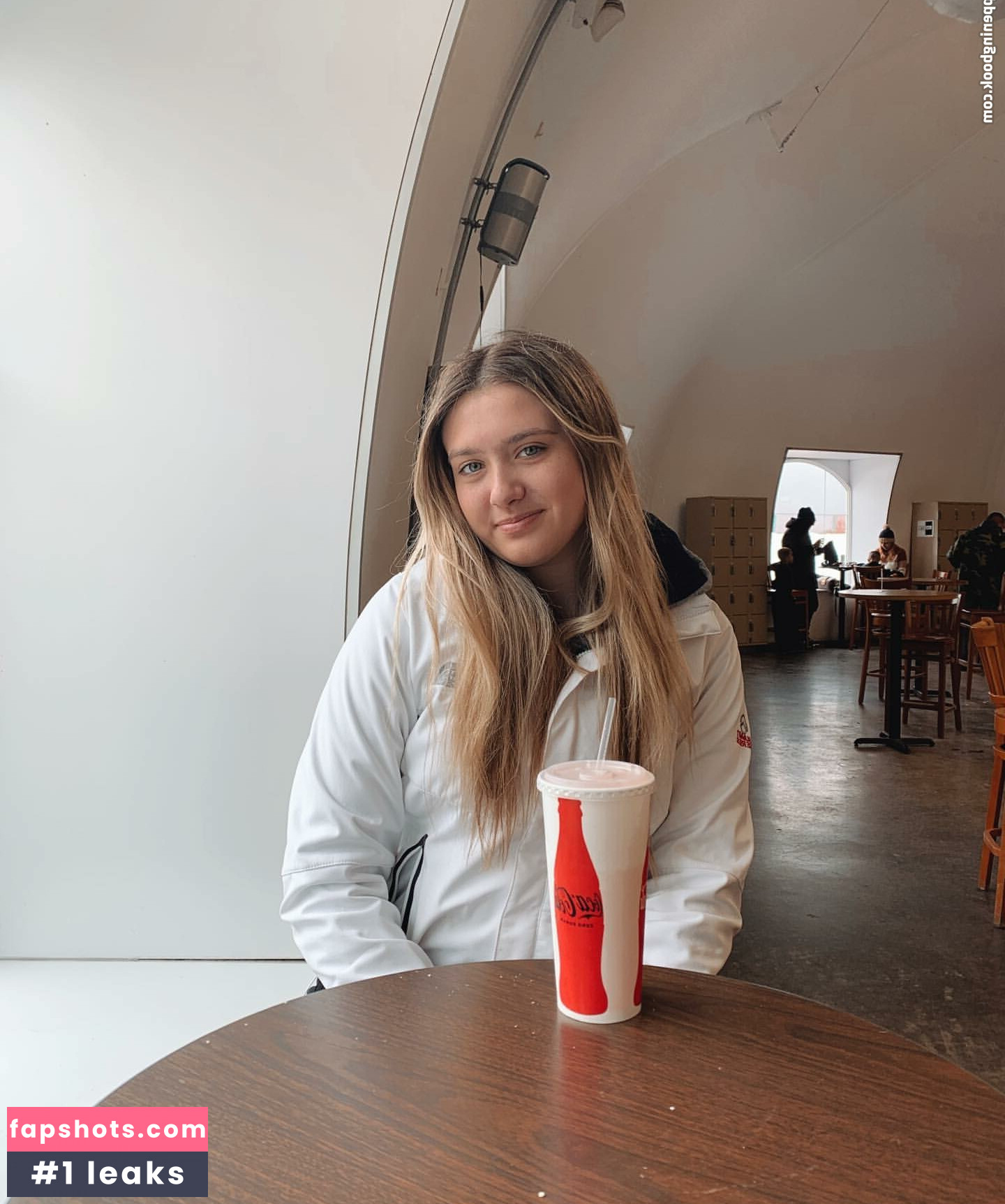 Ella Stewart gallery photo #7