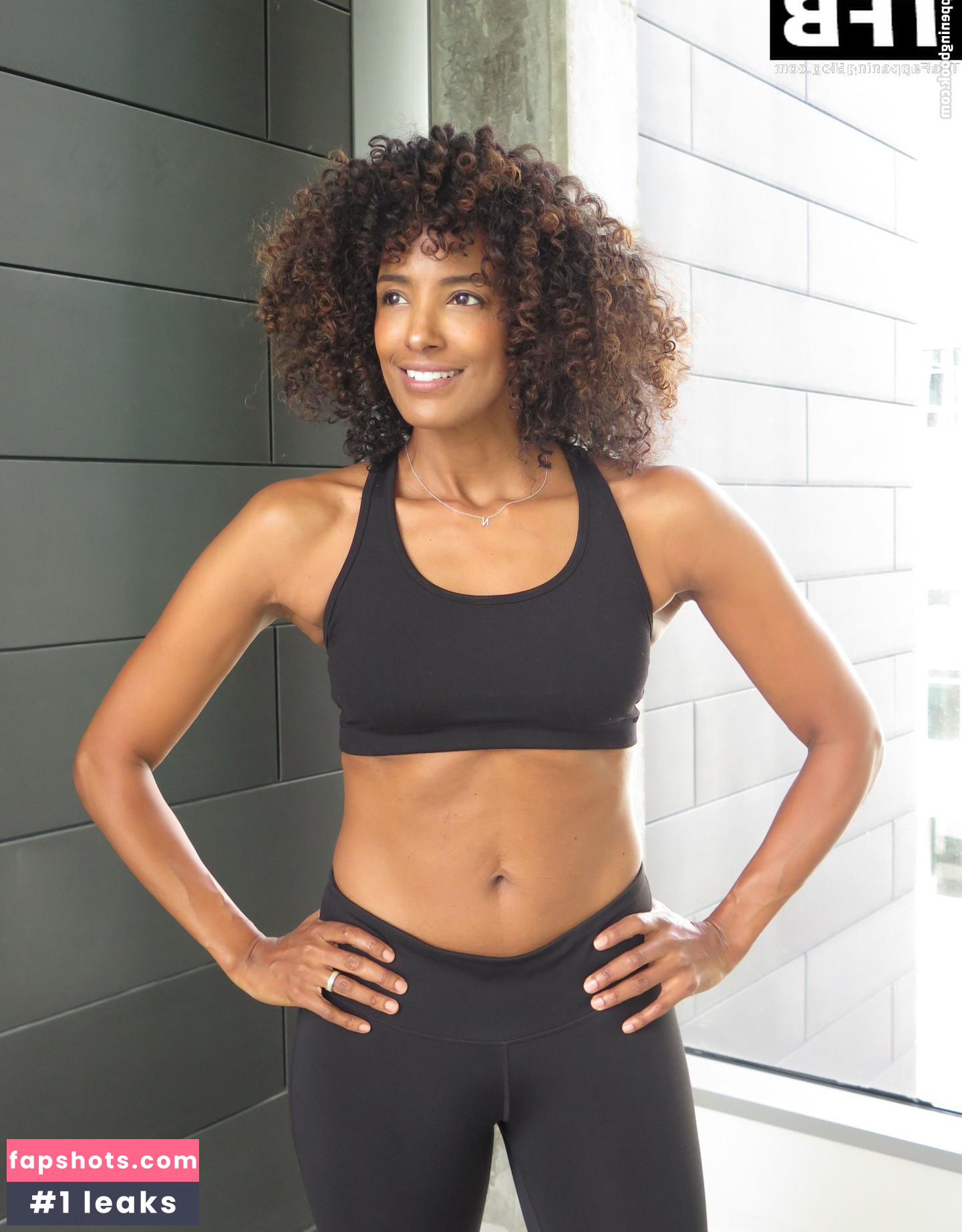 Ella Thomas gallery photo #11