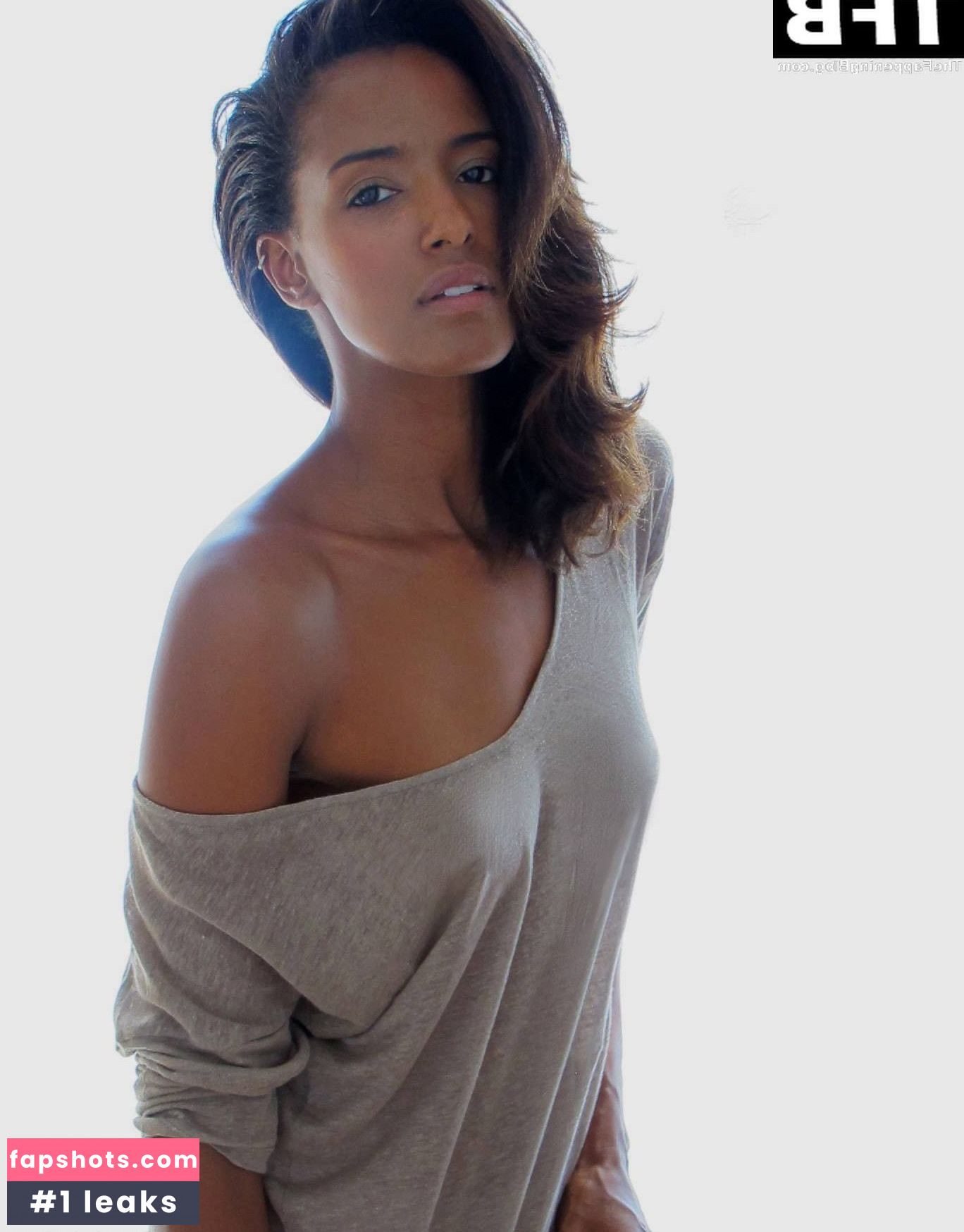 Ella Thomas gallery photo #15