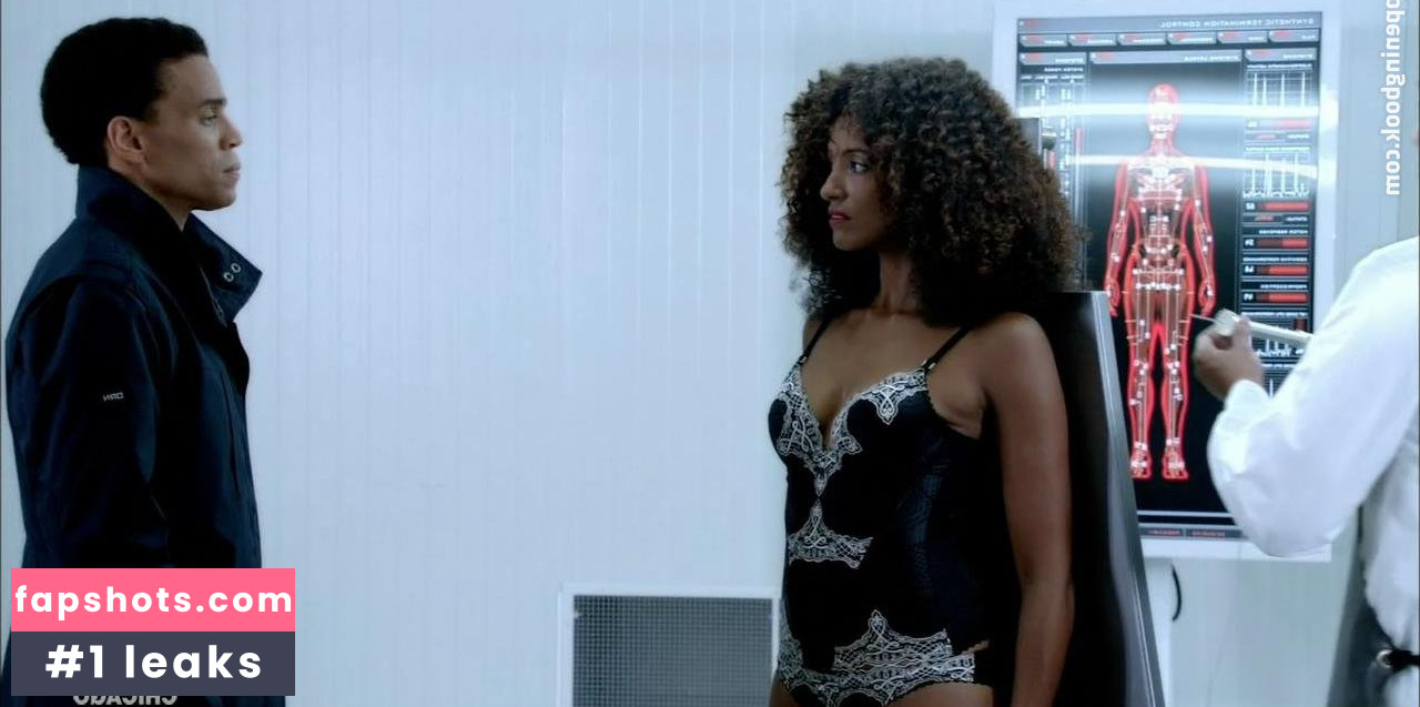 Ella Thomas gallery photo #23