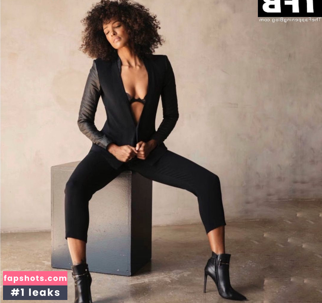 Ella Thomas gallery photo #6