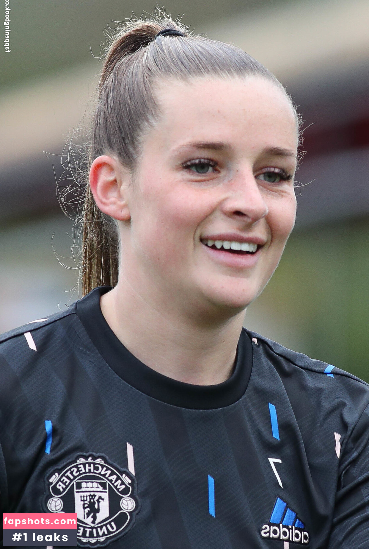 Ella Toone gallery photo #16