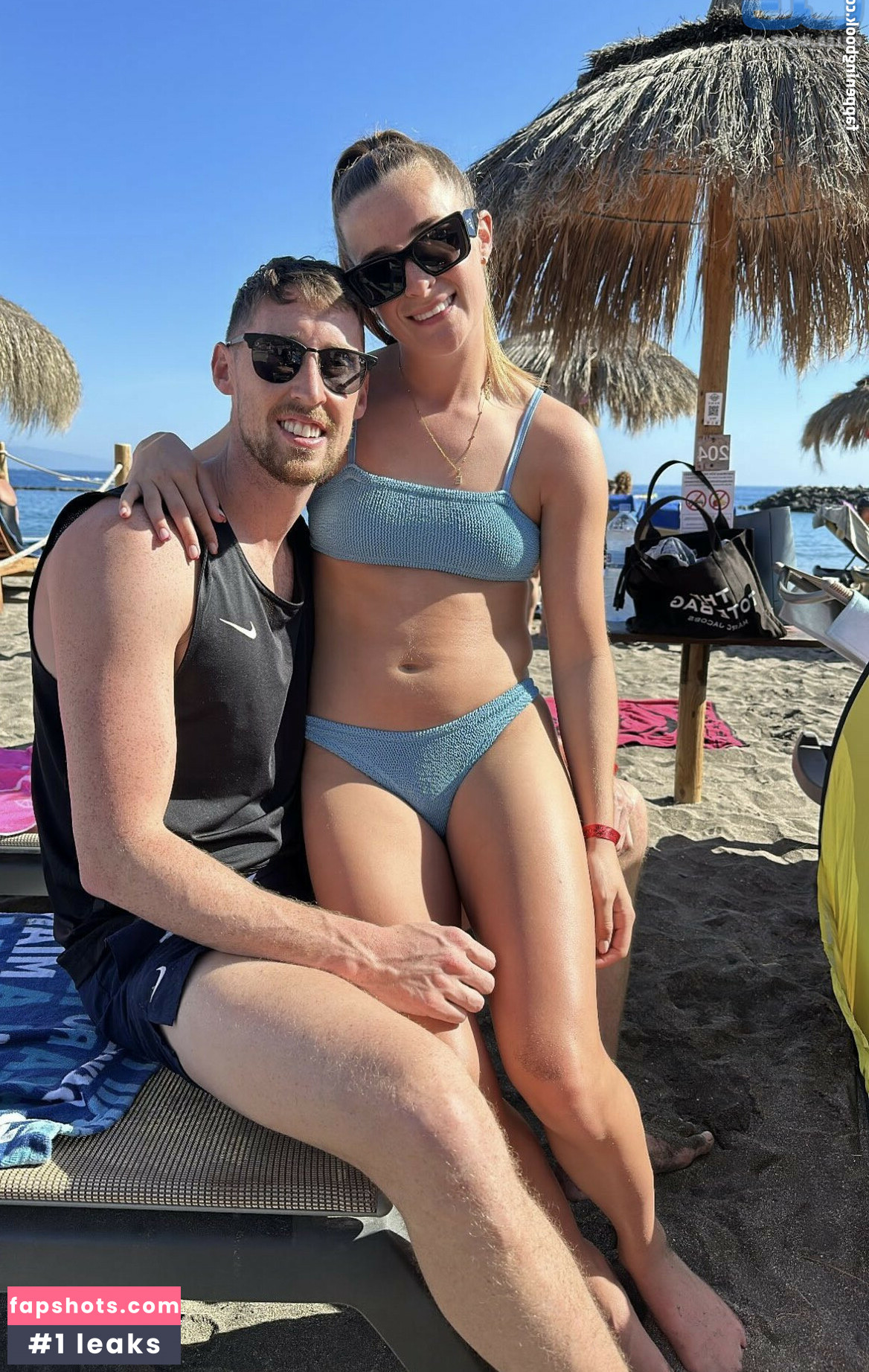 Ella Toone gallery photo #3