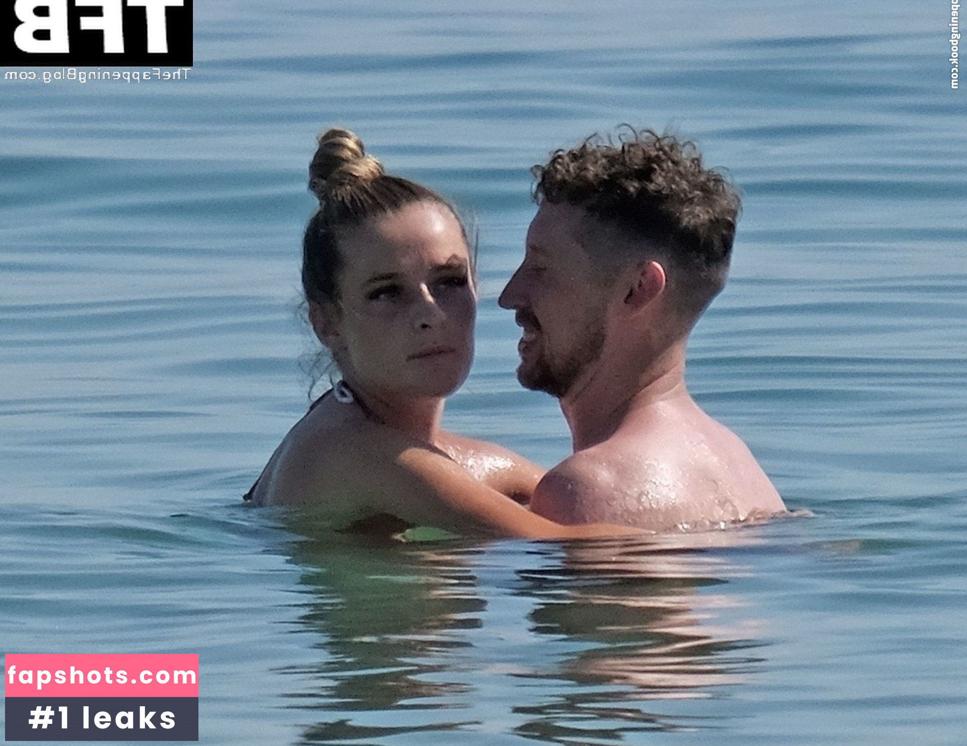 Ella Toone gallery photo #30