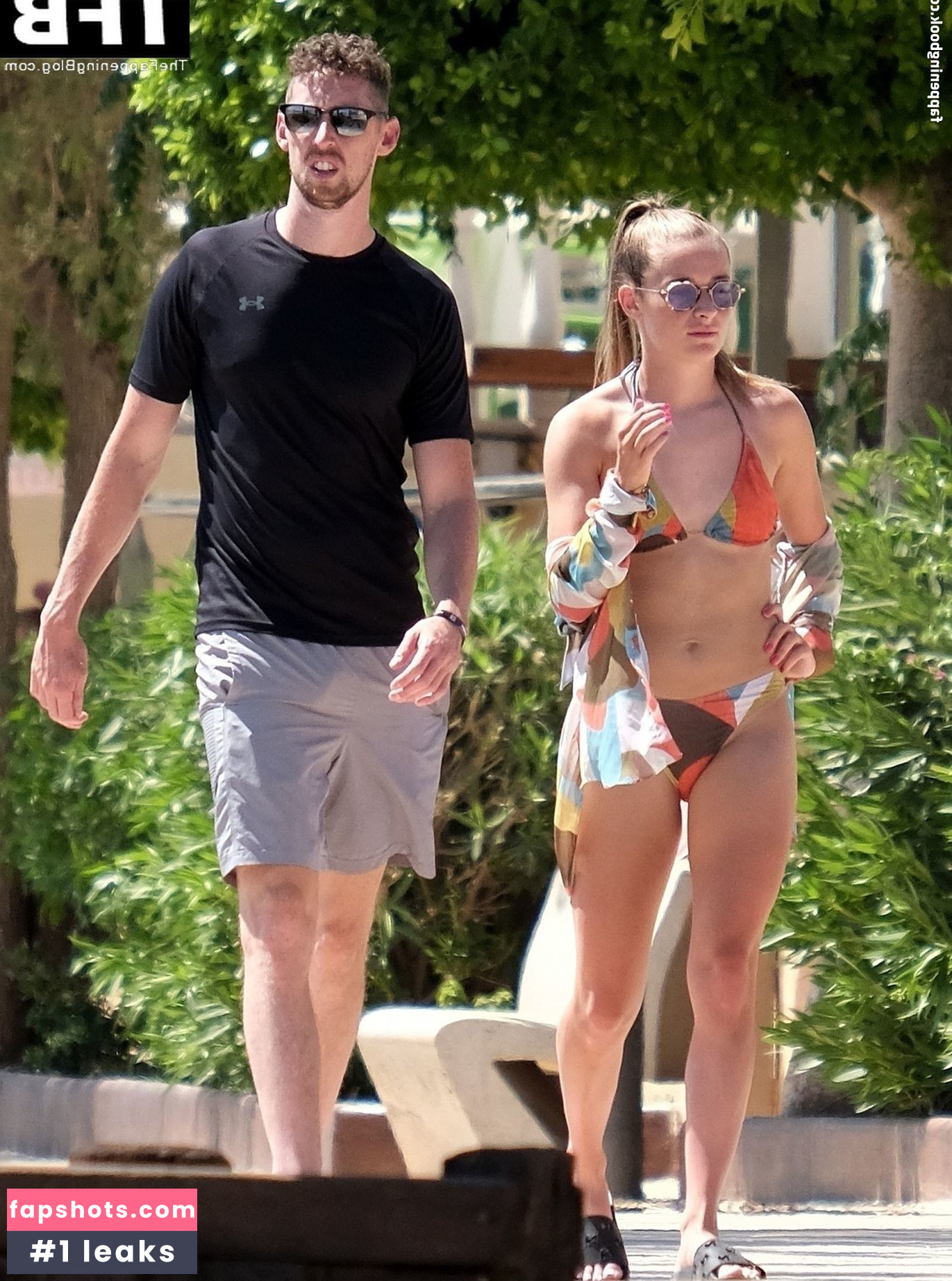 Ella Toone gallery photo #56