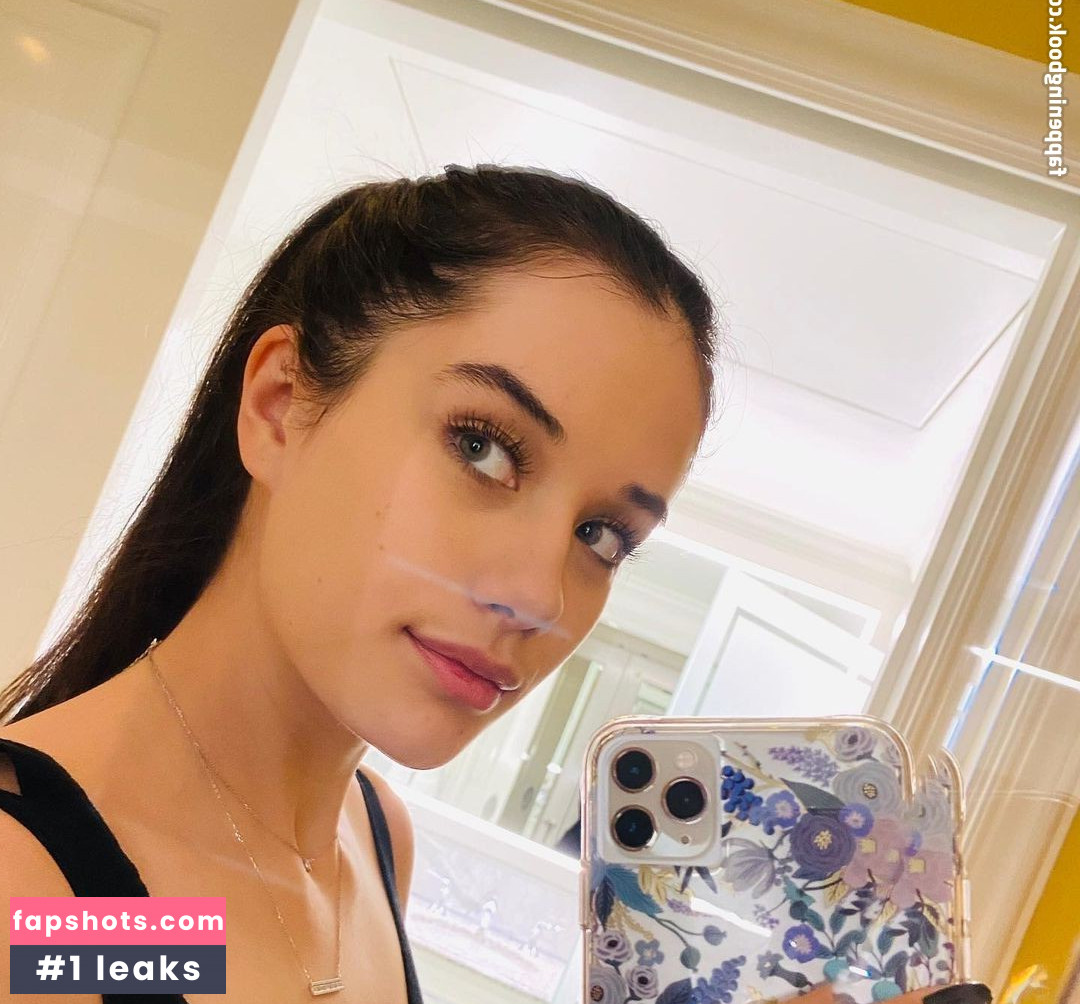 Ella Travolta gallery photo #3