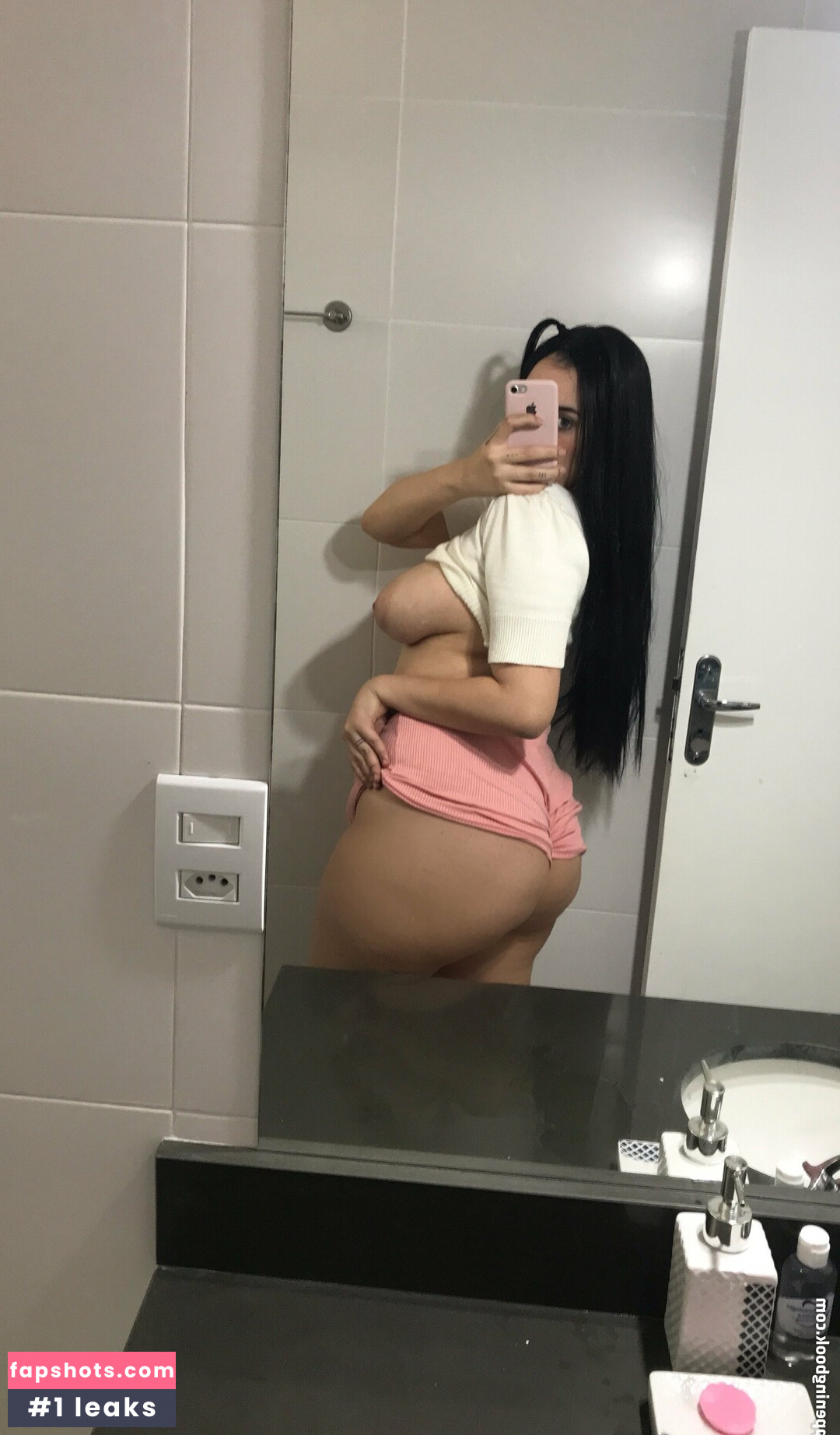 ellaarievilo Filtración Desnuda OnlyFans Foto #9 - Fapshots