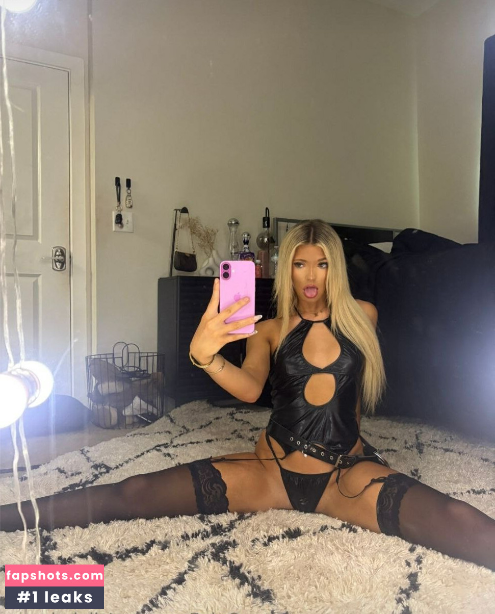 ellacourchene Nude Leaks OnlyFans Photos #2 - LeakJerk