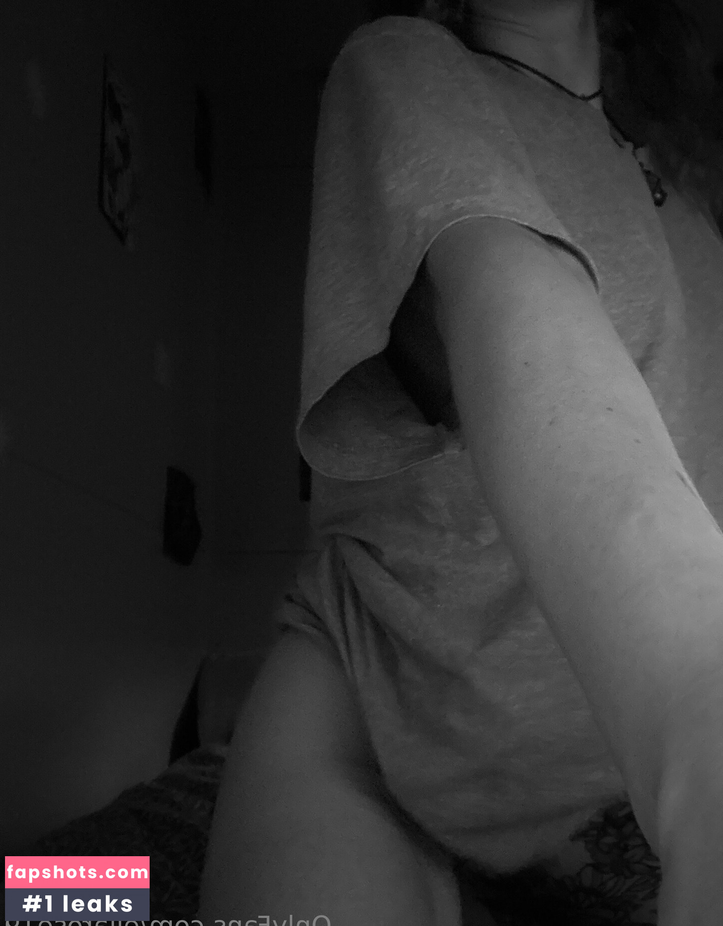 ellarose19 nude babe gallery