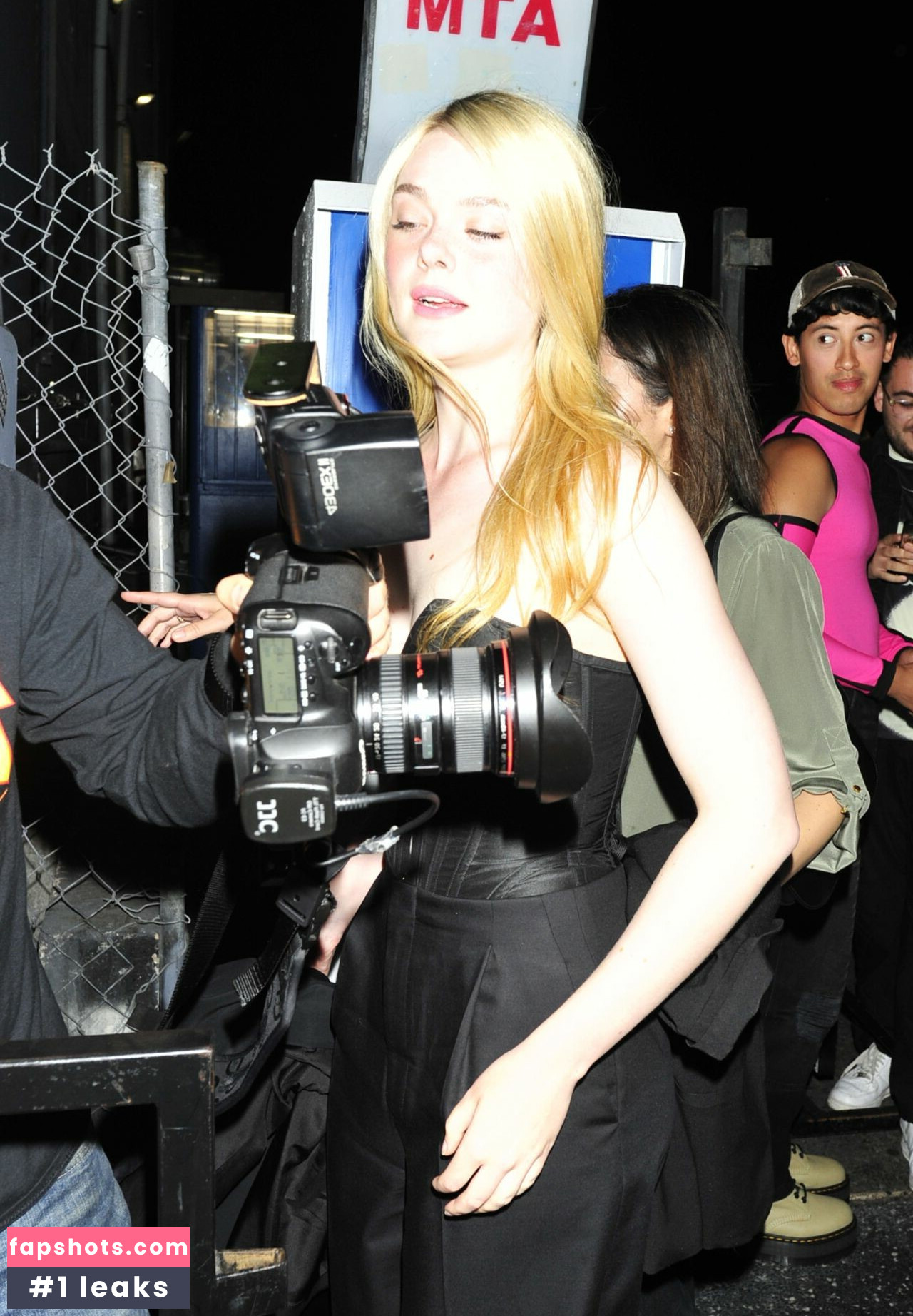 Elle Fanning Nude Leaks OnlyFans Photos #282 - Fapshots