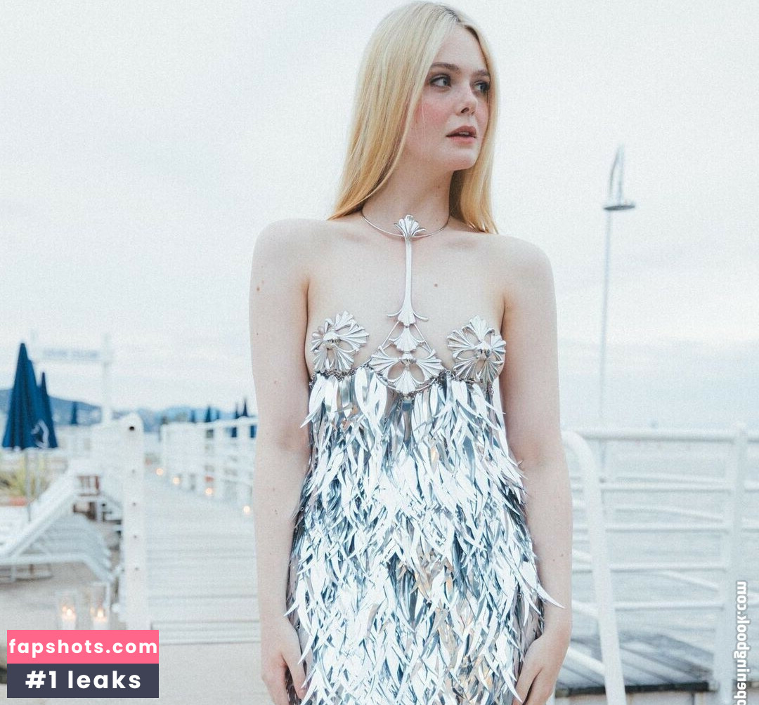 Elle Fanning Nude Leaks OnlyFans Photos #310 - Fapshots