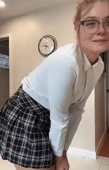 elle-fanning gallery photo #1053